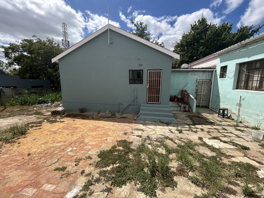 2 Bedroom Property for Sale in Bredasdorp Western Cape